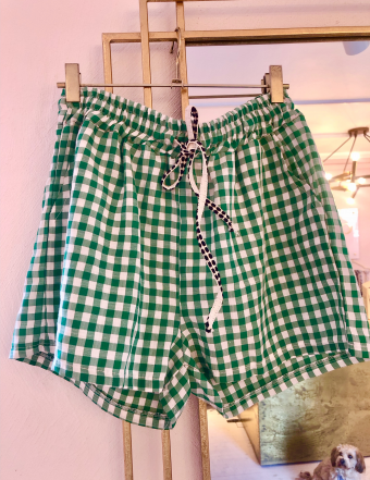 Ternede CarlaCarla shorts i grøn og hvid